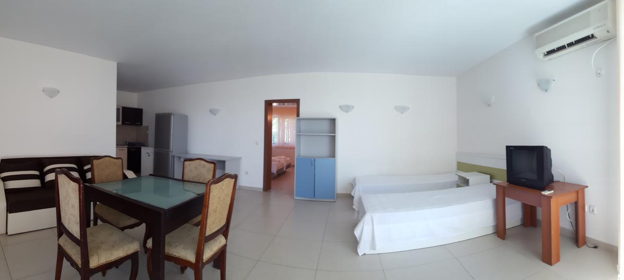 Aparthotel Golf Coast Cavarna Exterior foto