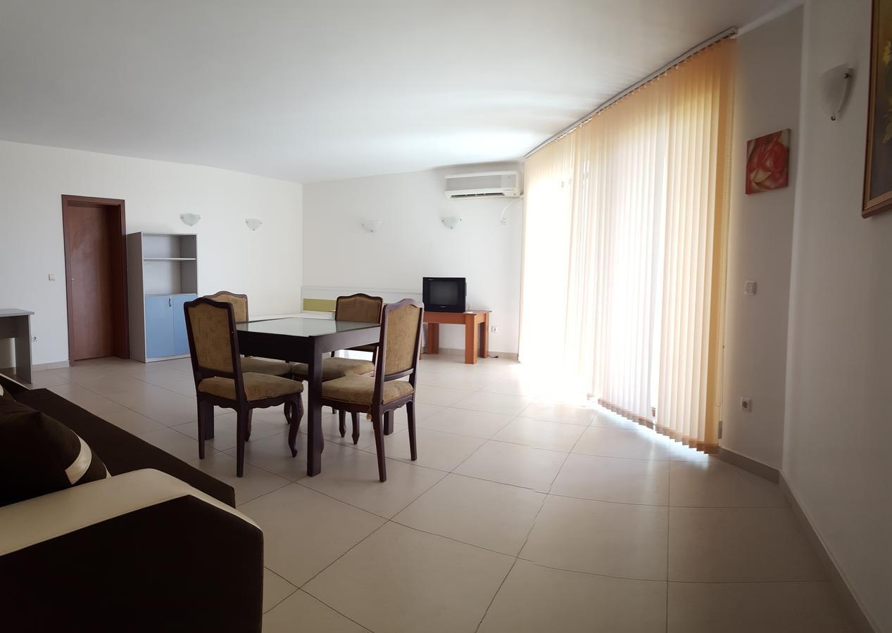 Aparthotel Golf Coast Cavarna Exterior foto