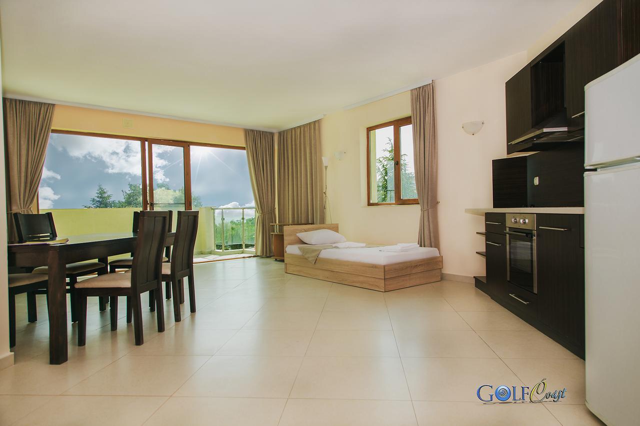 Aparthotel Golf Coast Cavarna Exterior foto